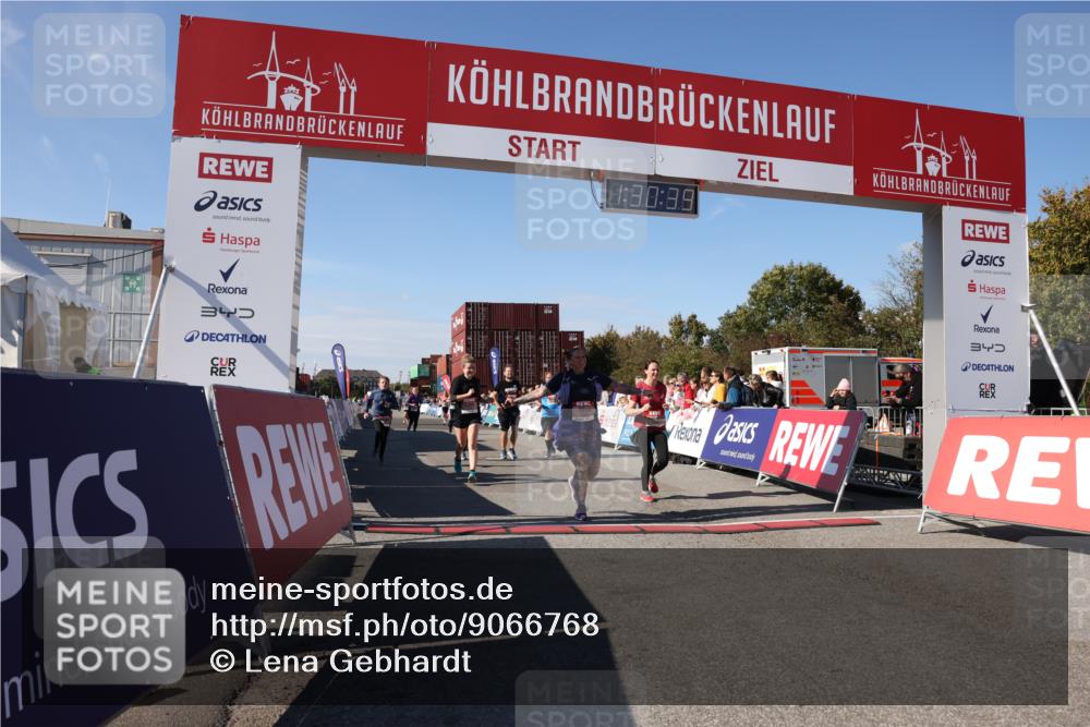03.10.2025 - Köhlbrandbrückenlauf Lena Gebhardt http://msf.ph/oto/9066768 03.10.2025 13:30:39 Ziel 4355, 4840, 4841, 5289, 5346, 6170, 6223, 6347 meine-sportfotos.de