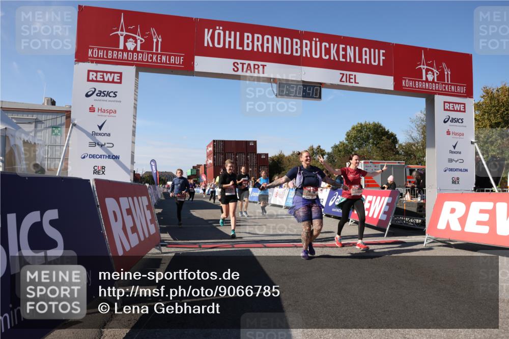 03.10.2025 - Köhlbrandbrückenlauf Lena Gebhardt http://msf.ph/oto/9066785 03.10.2025 13:30:40 Ziel 4355, 4840, 4841, 4937, 5289, 5346, 5391, 6170, 6223, 6347 meine-sportfotos.de