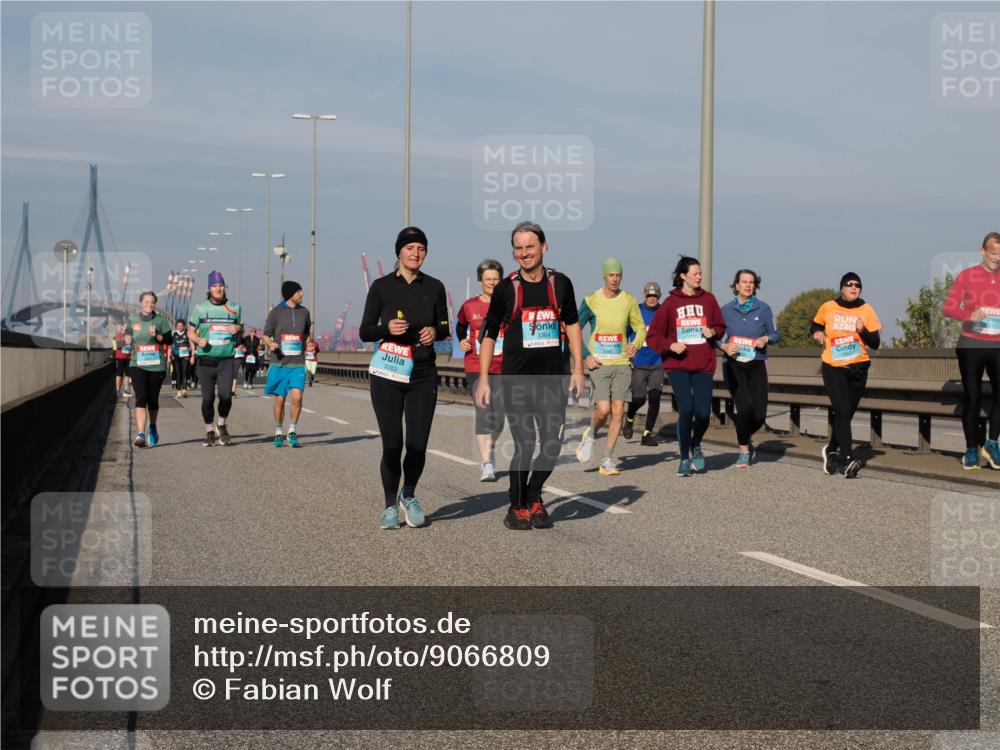 03.10.2025 - Köhlbrandbrückenlauf Fabian Wolf http://msf.ph/oto/9066809 03.10.2025 10:09:45 Position 3 3384, 3383 meine-sportfotos.de