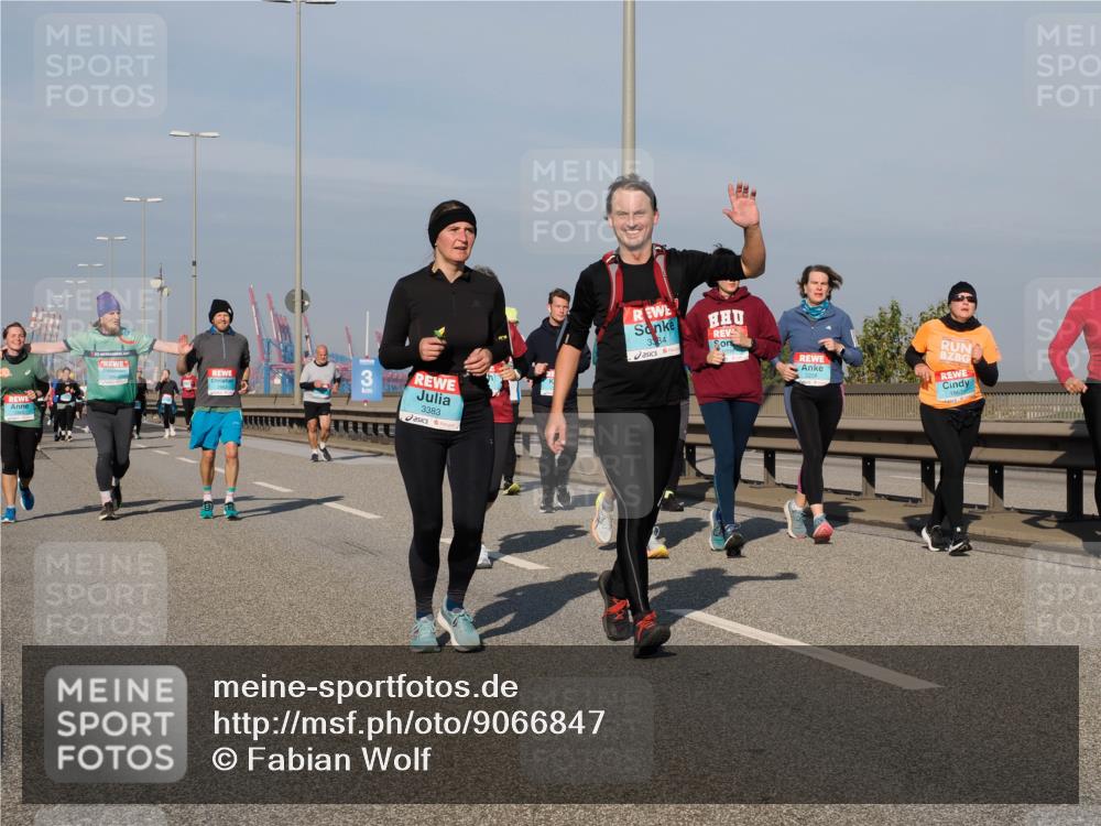 03.10.2025 - Köhlbrandbrückenlauf Fabian Wolf http://msf.ph/oto/9066847 03.10.2025 10:09:47 Position 3 3, 3383, 3384, 1867 meine-sportfotos.de