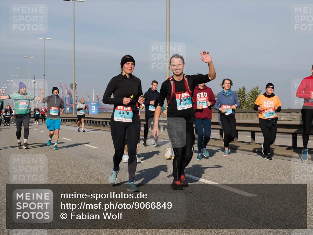 03.10.2025 - Köhlbrandbrückenlauf Fabian Wolf http://msf.ph/oto/9066849 03.10.2025 10:09:47 Position 3 3383, 3384 meine-sportfotos.de