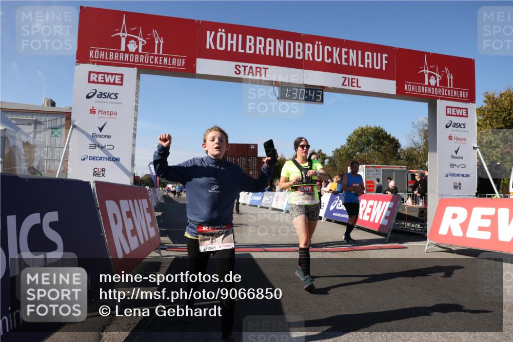 03.10.2025 - Köhlbrandbrückenlauf Lena Gebhardt http://msf.ph/oto/9066850 03.10.2025 13:30:43 Ziel 4355, 4840, 4841, 4937, 5289, 5391, 6170, 6223, 6347 meine-sportfotos.de