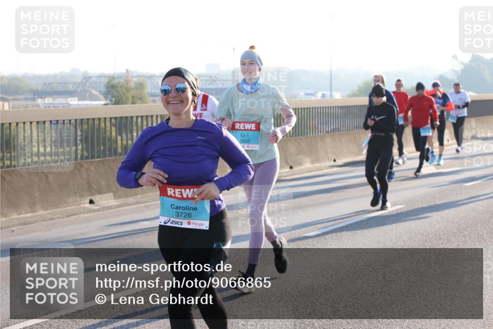 03.10.2025 - Köhlbrandbrückenlauf Lena Gebhardt http://msf.ph/oto/9066865 03.10.2025 09:23:24 Position 1 3803, 3726 meine-sportfotos.de