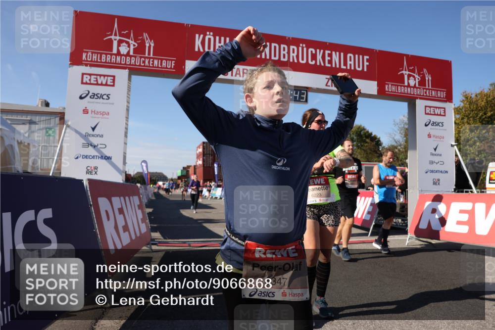 03.10.2025 - Köhlbrandbrückenlauf Lena Gebhardt http://msf.ph/oto/9066868 03.10.2025 13:30:44 Ziel 4355, 4840, 4841, 4937, 5289, 5391, 6170, 6223, 6347 meine-sportfotos.de