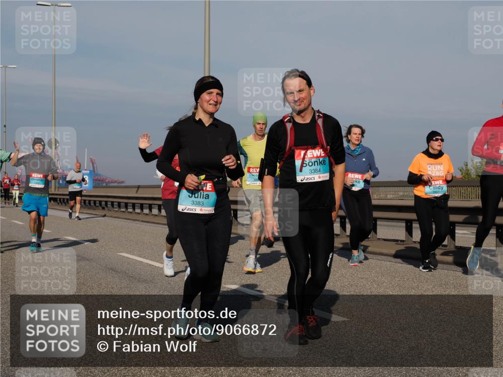 03.10.2025 - Köhlbrandbrückenlauf Fabian Wolf http://msf.ph/oto/9066872 03.10.2025 10:09:48 Position 3 3383, 3384, 1867 meine-sportfotos.de