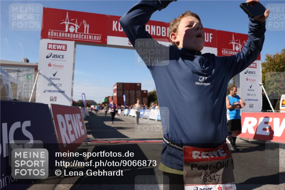 03.10.2025 - Köhlbrandbrückenlauf Lena Gebhardt http://msf.ph/oto/9066873 03.10.2025 13:30:44 Ziel 4355, 4840, 4841, 4937, 5289, 5391, 6170, 6223, 6347 meine-sportfotos.de