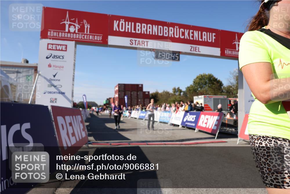 03.10.2025 - Köhlbrandbrückenlauf Lena Gebhardt http://msf.ph/oto/9066881 03.10.2025 13:30:45 Ziel 4355, 4840, 4841, 4937, 5005, 5142, 5289, 5391, 5402, 6170, 6223, 6347 meine-sportfotos.de