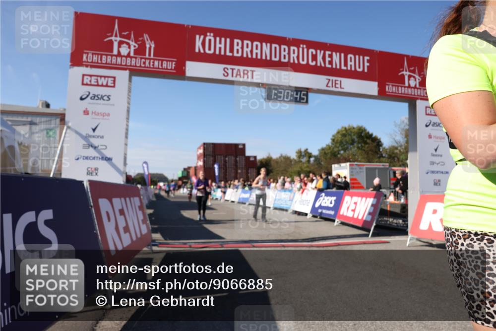 03.10.2025 - Köhlbrandbrückenlauf Lena Gebhardt http://msf.ph/oto/9066885 03.10.2025 13:30:45 Ziel 4355, 4840, 4841, 4937, 5005, 5142, 5289, 5391, 5402, 6170, 6223, 6347 meine-sportfotos.de