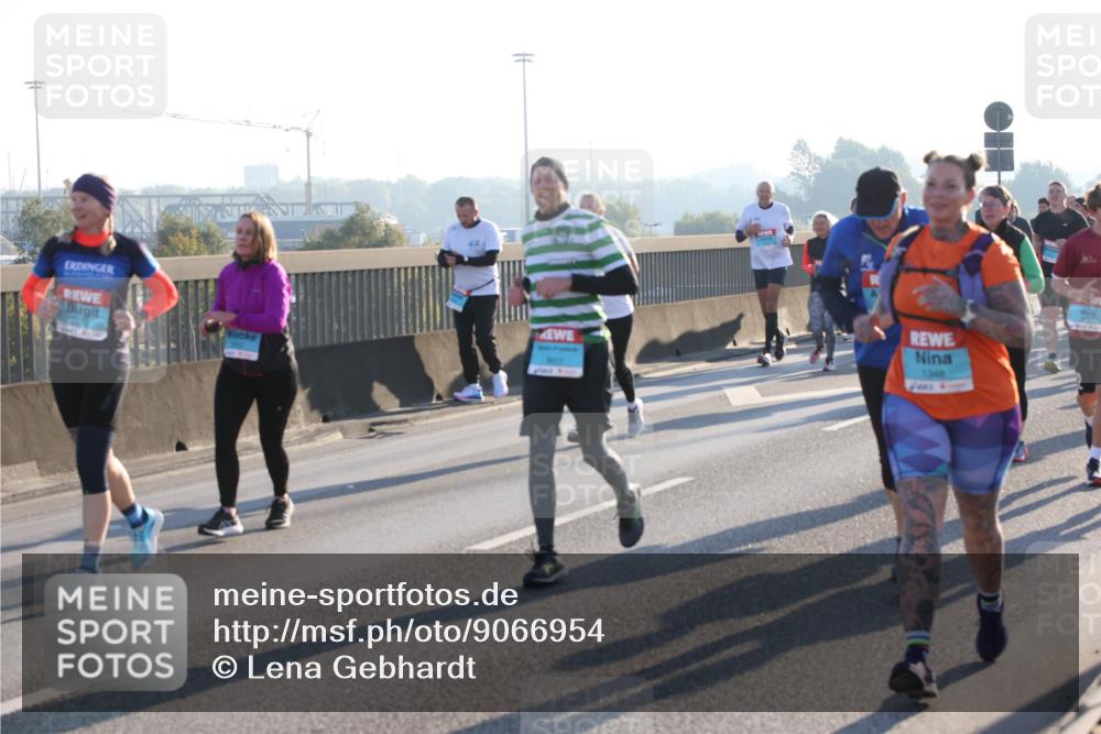 03.10.2025 - Köhlbrandbrückenlauf Lena Gebhardt http://msf.ph/oto/9066954 03.10.2025 09:23:28 Position 1 1348 meine-sportfotos.de