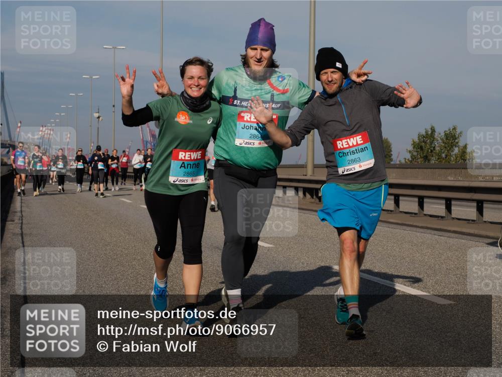 03.10.2025 - Köhlbrandbrückenlauf Fabian Wolf http://msf.ph/oto/9066957 03.10.2025 10:09:52 Position 3 2865, 53, 2864, 2863 meine-sportfotos.de