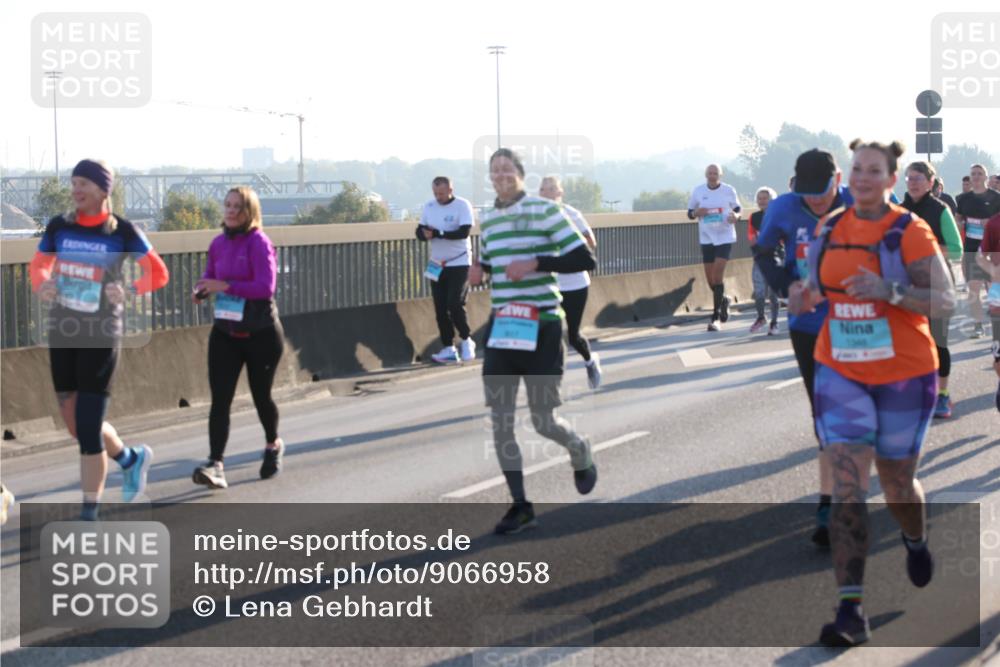 03.10.2025 - Köhlbrandbrückenlauf Lena Gebhardt http://msf.ph/oto/9066958 03.10.2025 09:23:28 Position 1 1340 meine-sportfotos.de