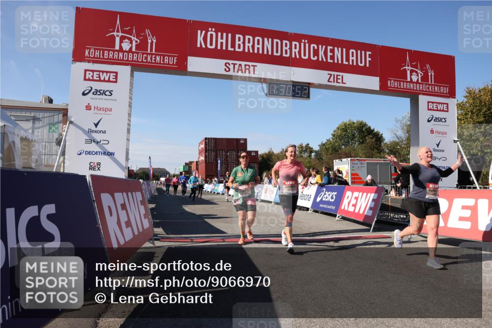 03.10.2025 - Köhlbrandbrückenlauf Lena Gebhardt http://msf.ph/oto/9066970 03.10.2025 13:30:52 Ziel 4715, 4734, 4840, 4841, 4937, 5005, 5142, 5391, 5402, 5938, 6537 meine-sportfotos.de