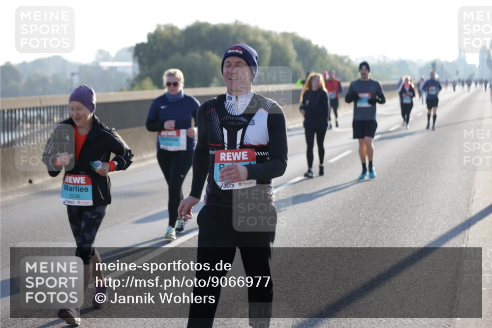 03.10.2025 - Köhlbrandbrückenlauf Jannik Wohlers http://msf.ph/oto/9066977 03.10.2025 09:28:50 Position 3 2236 meine-sportfotos.de