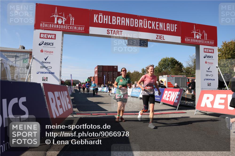 03.10.2025 - Köhlbrandbrückenlauf Lena Gebhardt http://msf.ph/oto/9066978 03.10.2025 13:30:53 Ziel 4715, 4734, 4937, 5005, 5142, 5206, 5349, 5391, 5402, 5938, 6537 meine-sportfotos.de