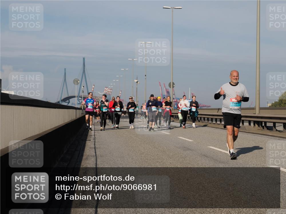 03.10.2025 - Köhlbrandbrückenlauf Fabian Wolf http://msf.ph/oto/9066981 03.10.2025 10:09:56 Position 3 1704 meine-sportfotos.de