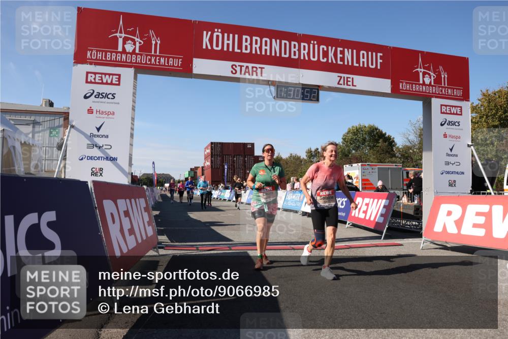 03.10.2025 - Köhlbrandbrückenlauf Lena Gebhardt http://msf.ph/oto/9066985 03.10.2025 13:30:53 Ziel 4715, 4734, 4937, 5005, 5142, 5206, 5349, 5391, 5402, 5938, 6537 meine-sportfotos.de