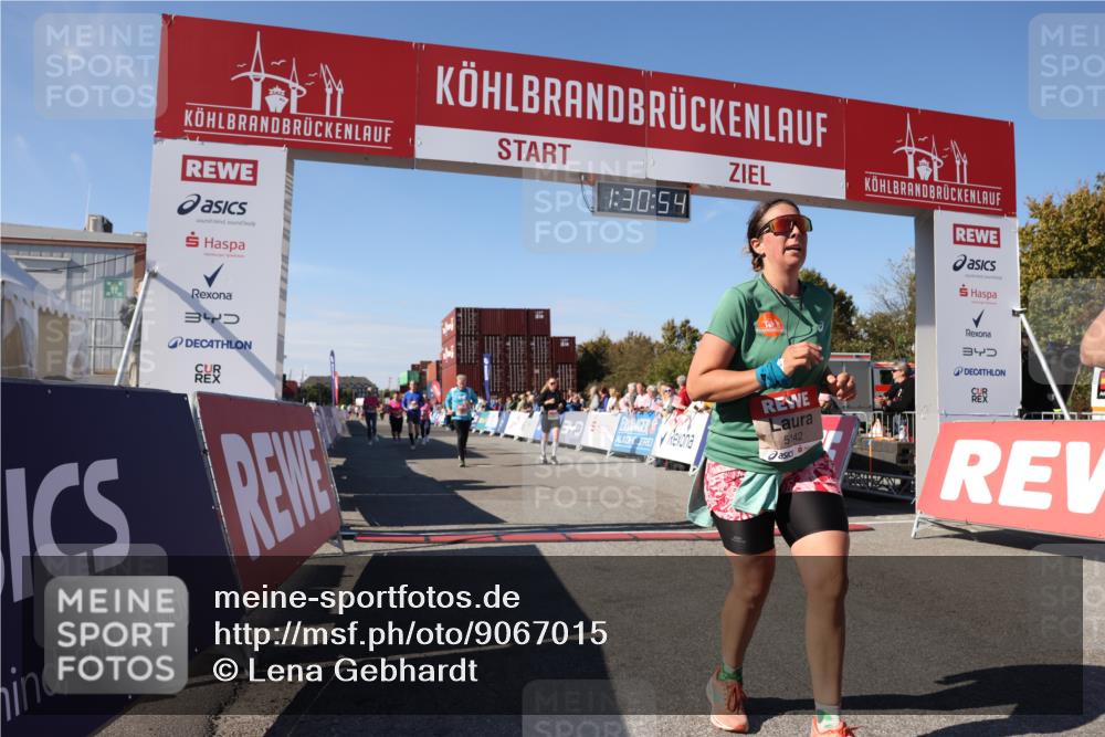 03.10.2025 - Köhlbrandbrückenlauf Lena Gebhardt http://msf.ph/oto/9067015 03.10.2025 13:30:54 Ziel 4715, 4734, 4937, 5005, 5142, 5185, 5206, 5349, 5391, 5402, 5938, 6537 meine-sportfotos.de