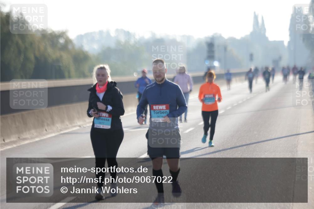 03.10.2025 - Köhlbrandbrückenlauf Jannik Wohlers http://msf.ph/oto/9067022 03.10.2025 09:28:56 Position 3 3477, 3474 meine-sportfotos.de