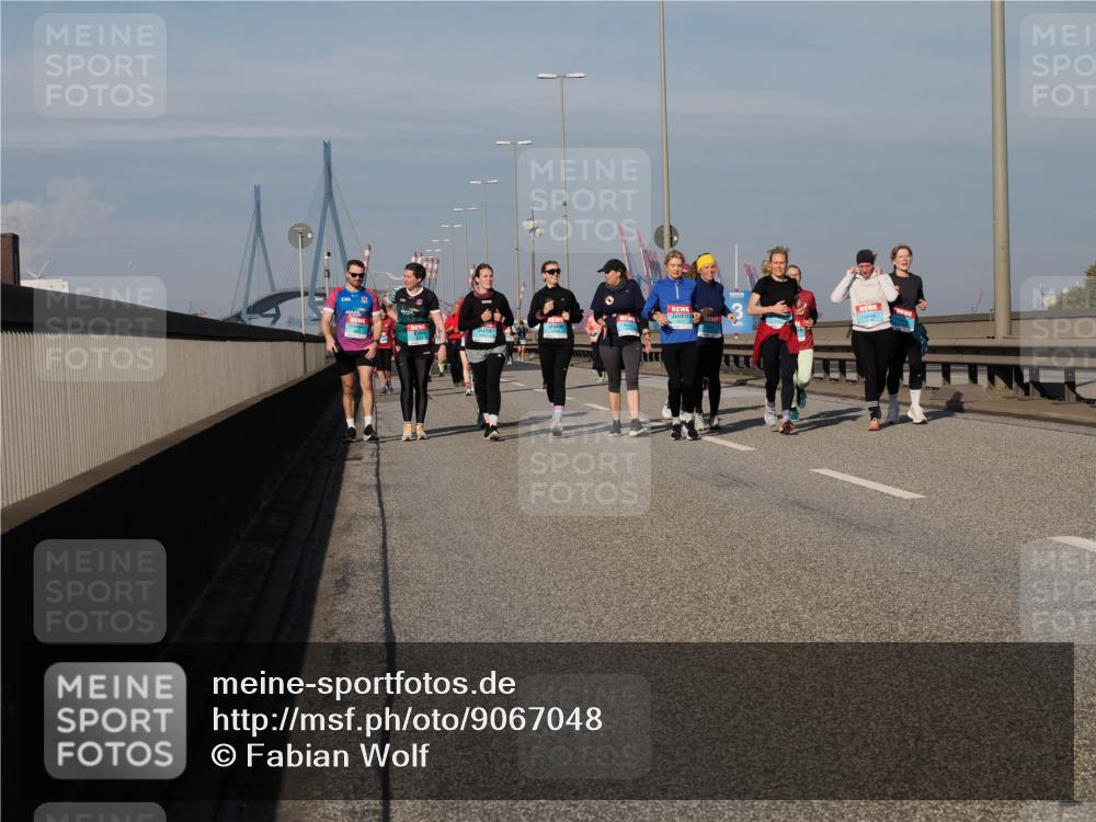 03.10.2025 - Köhlbrandbrückenlauf Fabian Wolf http://msf.ph/oto/9067048 03.10.2025 10:10:00 Position 3  meine-sportfotos.de