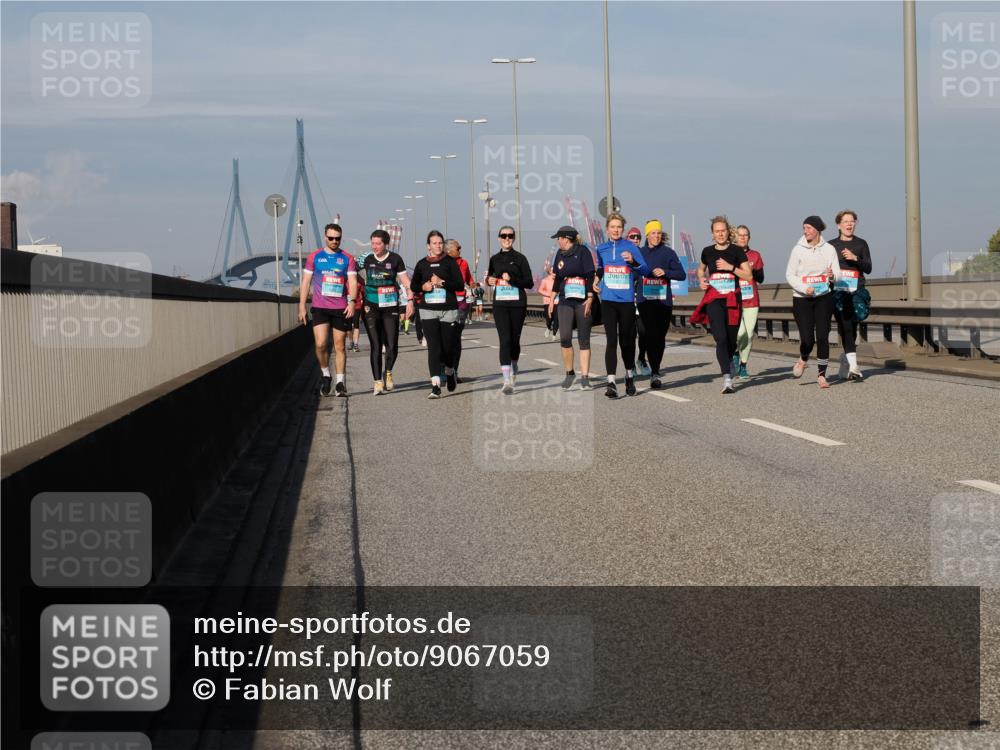 03.10.2025 - Köhlbrandbrückenlauf Fabian Wolf http://msf.ph/oto/9067059 03.10.2025 10:10:00 Position 3  meine-sportfotos.de