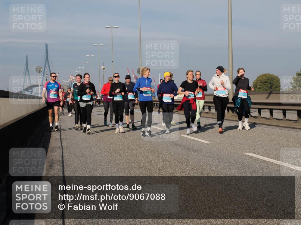 03.10.2025 - Köhlbrandbrückenlauf Fabian Wolf http://msf.ph/oto/9067088 03.10.2025 10:10:02 Position 3  meine-sportfotos.de