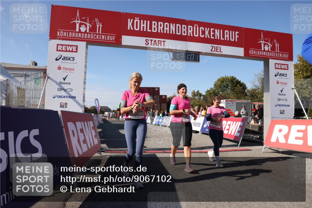 03.10.2025 - Köhlbrandbrückenlauf Lena Gebhardt http://msf.ph/oto/9067102 03.10.2025 13:31:02 Ziel 4715, 4734, 5185, 5206, 5349, 5938, 6375, 6537 meine-sportfotos.de