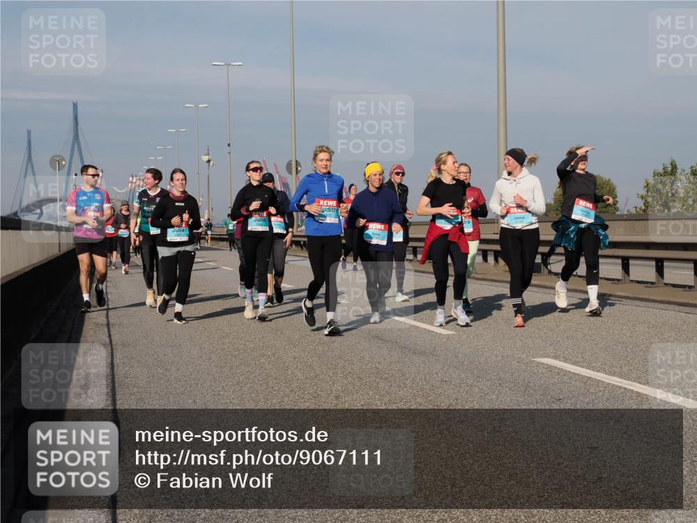 03.10.2025 - Köhlbrandbrückenlauf Fabian Wolf http://msf.ph/oto/9067111 03.10.2025 10:10:03 Position 3  meine-sportfotos.de