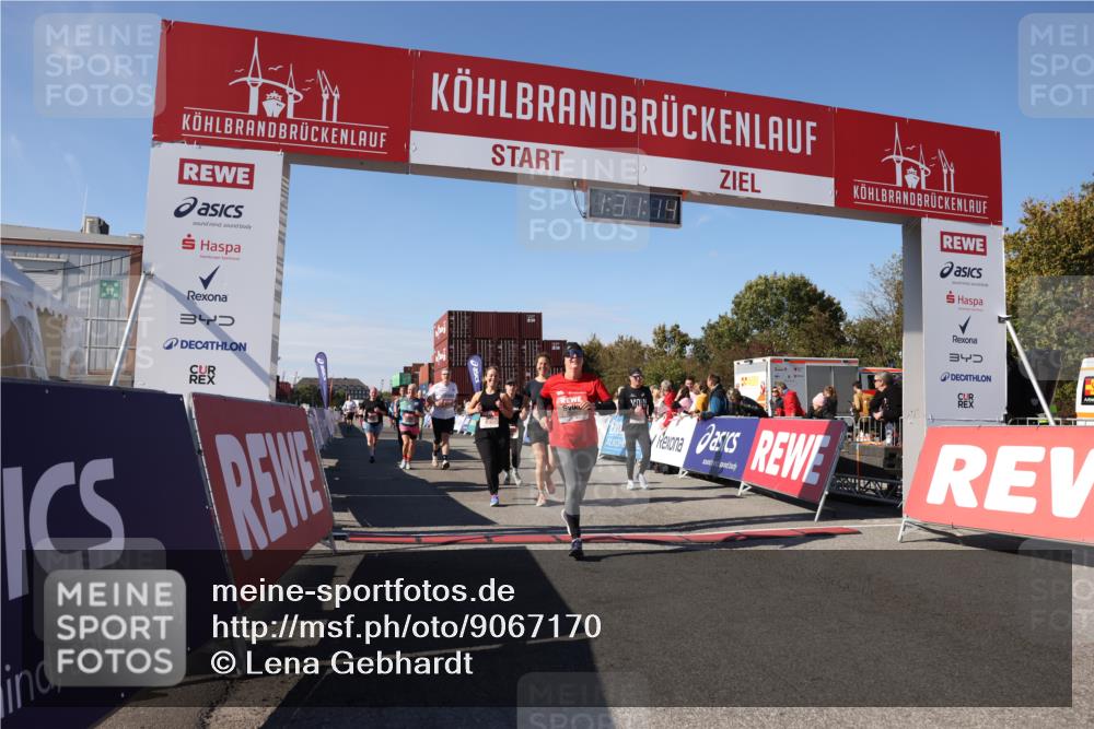03.10.2025 - Köhlbrandbrückenlauf Lena Gebhardt http://msf.ph/oto/9067170 03.10.2025 13:31:15 Ziel 4800, 4967, 5030, 5310, 5362, 5378, 5772, 5773, 6242, 6243, 6375, 6559, 6731 meine-sportfotos.de