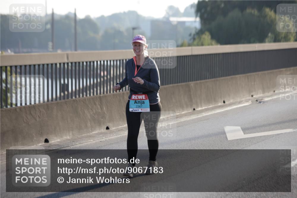 03.10.2025 - Köhlbrandbrückenlauf Jannik Wohlers http://msf.ph/oto/9067183 03.10.2025 09:29:24 Position 3 2367 meine-sportfotos.de