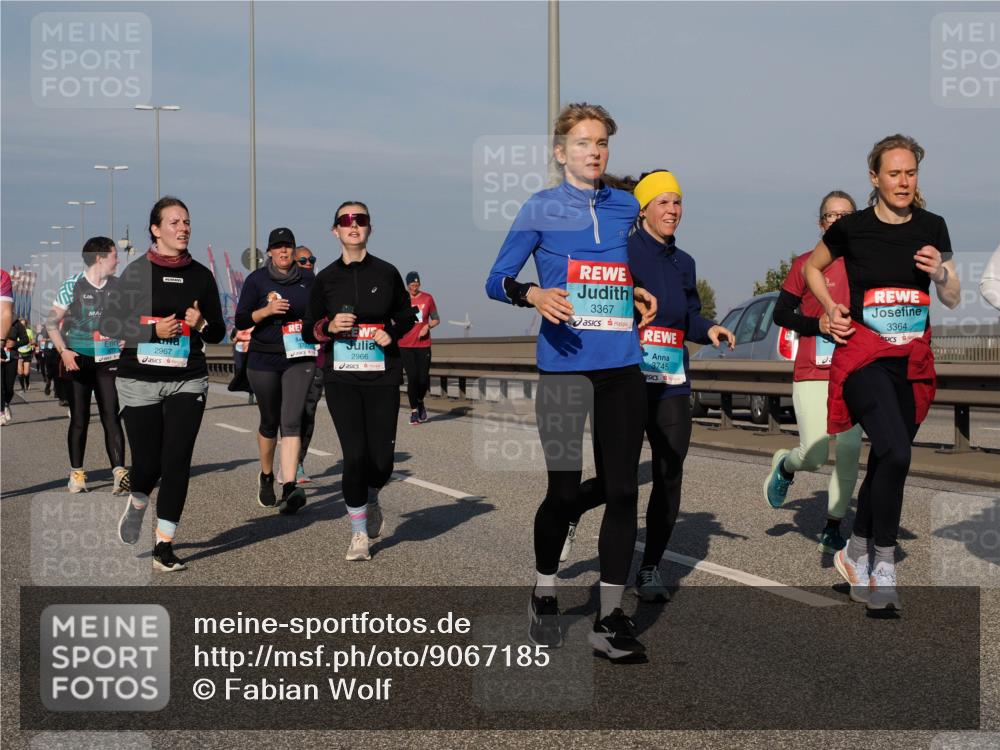 03.10.2025 - Köhlbrandbrückenlauf Fabian Wolf http://msf.ph/oto/9067185 03.10.2025 10:10:05 Position 3 2967, 2966, 3367, 3745, 3364 meine-sportfotos.de