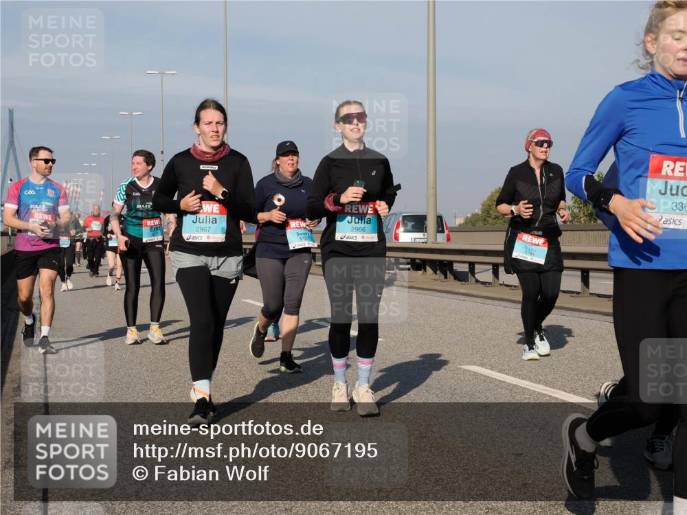 03.10.2025 - Köhlbrandbrückenlauf Fabian Wolf http://msf.ph/oto/9067195 03.10.2025 10:10:06 Position 3 2967, 3737, 2966, 3784, 336 meine-sportfotos.de