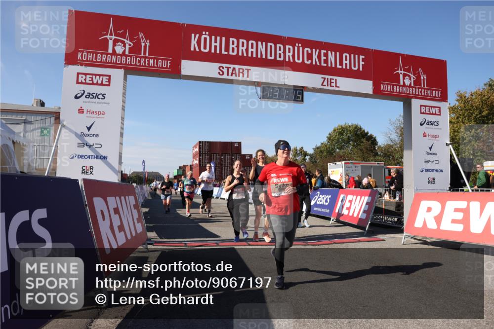 03.10.2025 - Köhlbrandbrückenlauf Lena Gebhardt http://msf.ph/oto/9067197 03.10.2025 13:31:16 Ziel 4800, 4967, 5030, 5310, 5362, 5378, 5772, 5773, 6242, 6243, 6375, 6559, 6731 meine-sportfotos.de
