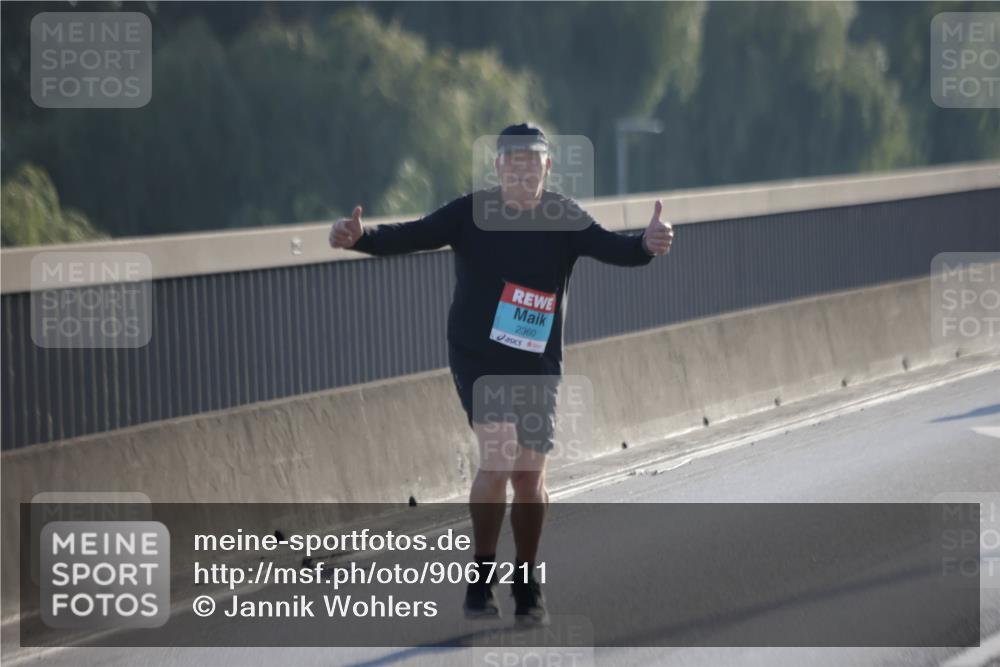 03.10.2025 - Köhlbrandbrückenlauf Jannik Wohlers http://msf.ph/oto/9067211 03.10.2025 09:29:32 Position 3 2360 meine-sportfotos.de