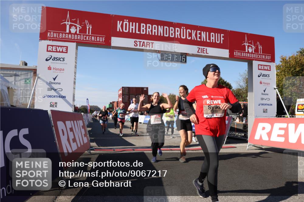 03.10.2025 - Köhlbrandbrückenlauf Lena Gebhardt http://msf.ph/oto/9067217 03.10.2025 13:31:16 Ziel 4800, 4967, 5030, 5310, 5362, 5378, 5772, 5773, 6242, 6243, 6375, 6559, 6731 meine-sportfotos.de