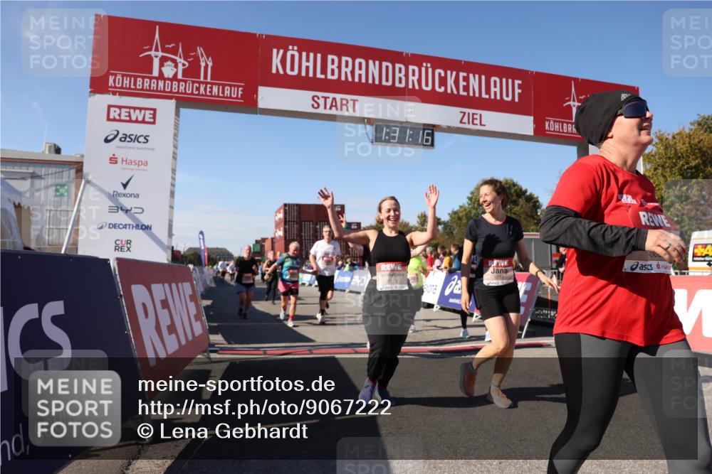 03.10.2025 - Köhlbrandbrückenlauf Lena Gebhardt http://msf.ph/oto/9067222 03.10.2025 13:31:17 Ziel 4800, 4967, 5030, 5310, 5362, 5378, 5772, 5773, 6242, 6243, 6375, 6559, 6731 meine-sportfotos.de