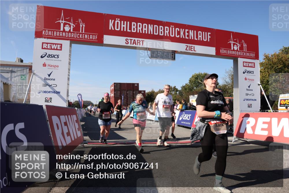 03.10.2025 - Köhlbrandbrückenlauf Lena Gebhardt http://msf.ph/oto/9067241 03.10.2025 13:31:18 Ziel 4800, 4967, 5030, 5310, 5362, 5378, 5772, 5773, 6242, 6243, 6559, 6731 meine-sportfotos.de