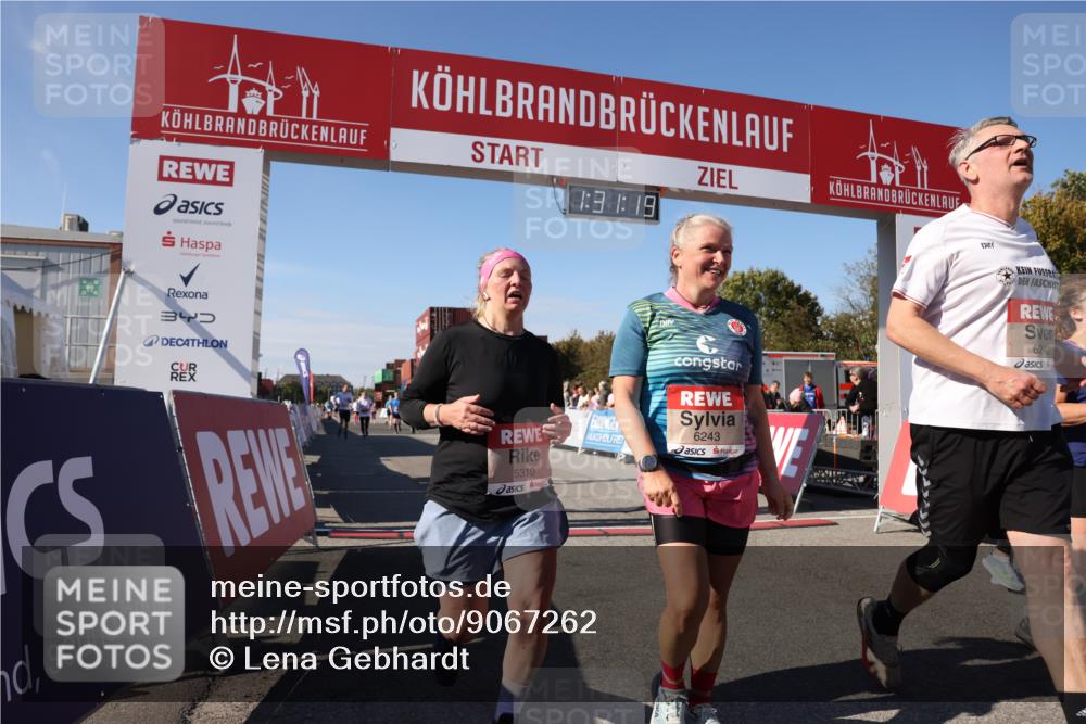 03.10.2025 - Köhlbrandbrückenlauf Lena Gebhardt http://msf.ph/oto/9067262 03.10.2025 13:31:19 Ziel 4800, 4967, 5030, 5310, 5362, 5378, 5518, 5519, 5772, 5773, 6242, 6243, 6559, 6731 meine-sportfotos.de