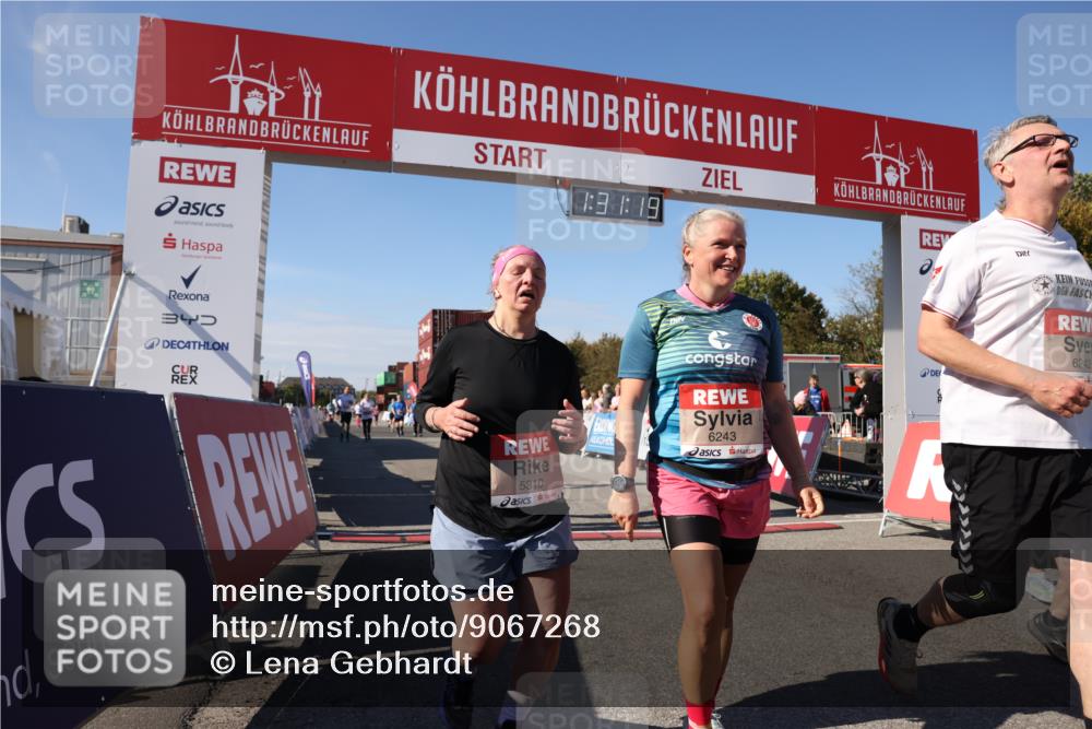 03.10.2025 - Köhlbrandbrückenlauf Lena Gebhardt http://msf.ph/oto/9067268 03.10.2025 13:31:20 Ziel 4800, 4967, 5030, 5310, 5362, 5378, 5518, 5519, 5772, 5773, 6242, 6243, 6559, 6731 meine-sportfotos.de