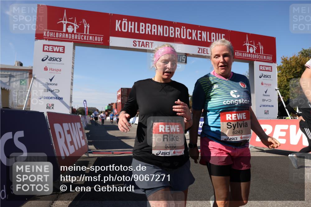 03.10.2025 - Köhlbrandbrückenlauf Lena Gebhardt http://msf.ph/oto/9067271 03.10.2025 13:31:20 Ziel 4800, 4967, 5030, 5310, 5362, 5378, 5518, 5519, 5772, 5773, 6242, 6243, 6559, 6731 meine-sportfotos.de