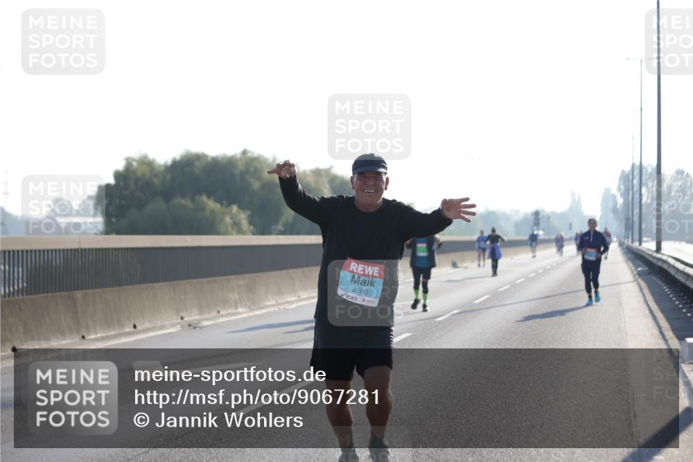 03.10.2025 - Köhlbrandbrückenlauf Jannik Wohlers http://msf.ph/oto/9067281 03.10.2025 09:29:37 Position 3 2360 meine-sportfotos.de