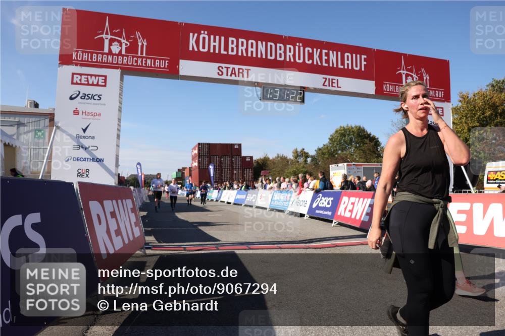 03.10.2025 - Köhlbrandbrückenlauf Lena Gebhardt http://msf.ph/oto/9067294 03.10.2025 13:31:22 Ziel 4800, 4967, 5030, 5310, 5362, 5378, 5511, 5518, 5519, 5598, 5772, 5773, 6242, 6243, 6559, 6597, 6731 meine-sportfotos.de