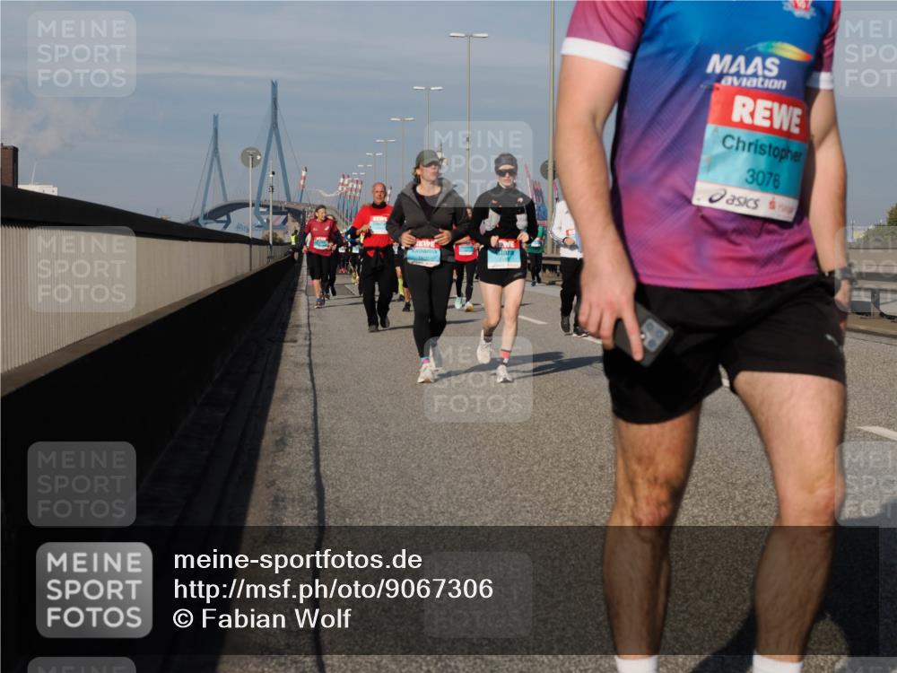 03.10.2025 - Köhlbrandbrückenlauf Fabian Wolf http://msf.ph/oto/9067306 03.10.2025 10:10:12 Position 3 3076 meine-sportfotos.de