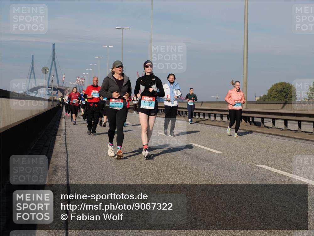 03.10.2025 - Köhlbrandbrückenlauf Fabian Wolf http://msf.ph/oto/9067322 03.10.2025 10:10:13 Position 3 1, 1965 meine-sportfotos.de