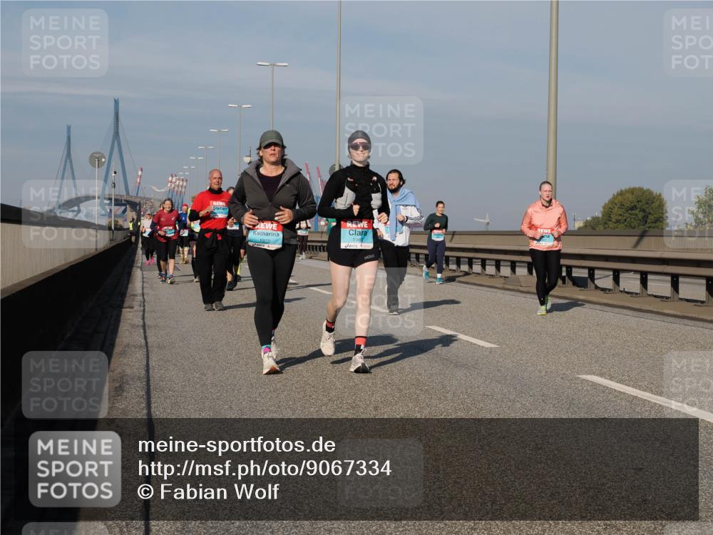03.10.2025 - Köhlbrandbrückenlauf Fabian Wolf http://msf.ph/oto/9067334 03.10.2025 10:10:13 Position 3 1970, 1969 meine-sportfotos.de