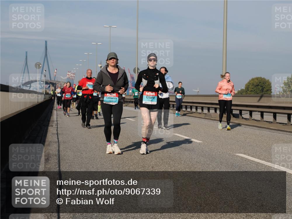 03.10.2025 - Köhlbrandbrückenlauf Fabian Wolf http://msf.ph/oto/9067339 03.10.2025 10:10:13 Position 3 1970, 1969 meine-sportfotos.de