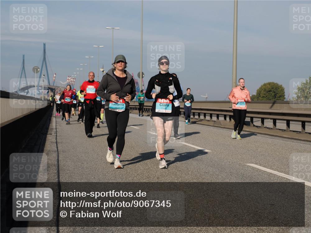 03.10.2025 - Köhlbrandbrückenlauf Fabian Wolf http://msf.ph/oto/9067345 03.10.2025 10:10:14 Position 3 1970, 1969 meine-sportfotos.de