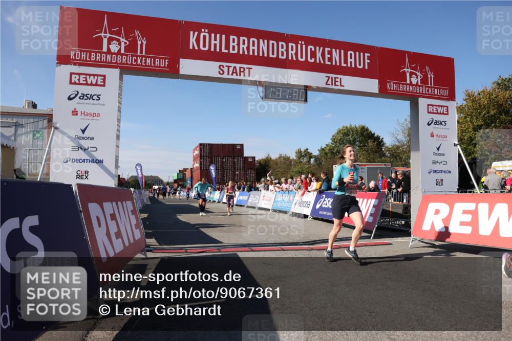 03.10.2025 - Köhlbrandbrückenlauf Lena Gebhardt http://msf.ph/oto/9067361 03.10.2025 13:31:31 Ziel 5065, 5171, 5222, 5425, 5511, 5518, 5519, 5598, 6597 meine-sportfotos.de