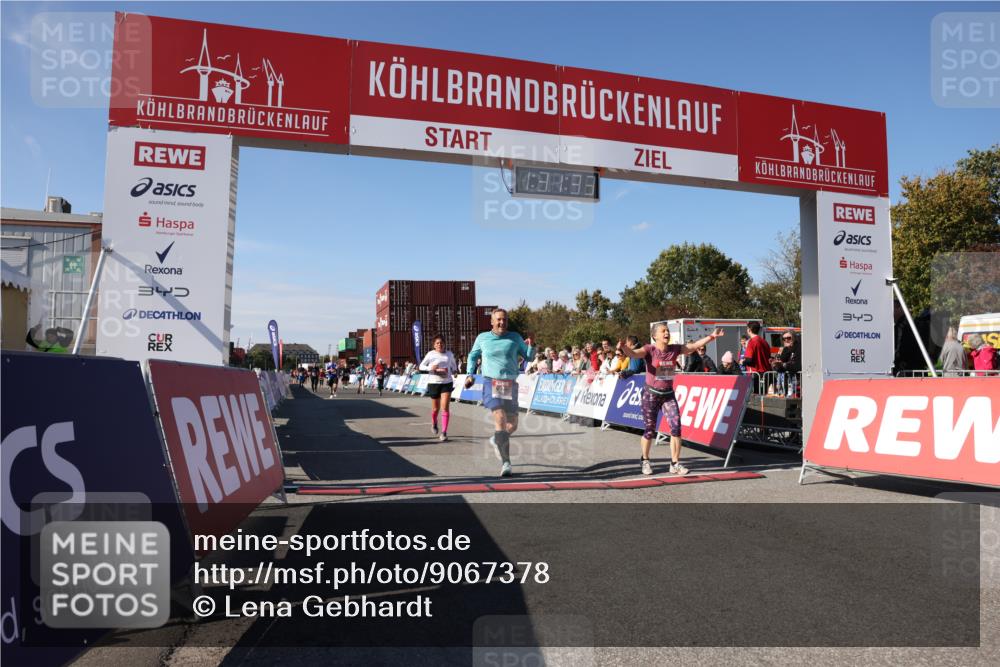 03.10.2025 - Köhlbrandbrückenlauf Lena Gebhardt http://msf.ph/oto/9067378 03.10.2025 13:31:33 Ziel 5065, 5171, 5222, 5425, 5511, 5518, 5519, 5598, 6597 meine-sportfotos.de