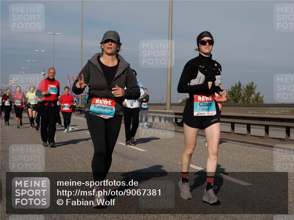 03.10.2025 - Köhlbrandbrückenlauf Fabian Wolf http://msf.ph/oto/9067381 03.10.2025 10:10:15 Position 3 1970, 1969 meine-sportfotos.de