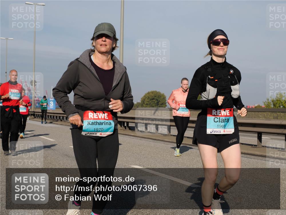 03.10.2025 - Köhlbrandbrückenlauf Fabian Wolf http://msf.ph/oto/9067396 03.10.2025 10:10:16 Position 3 2468, 1970, 1851, 1969 meine-sportfotos.de